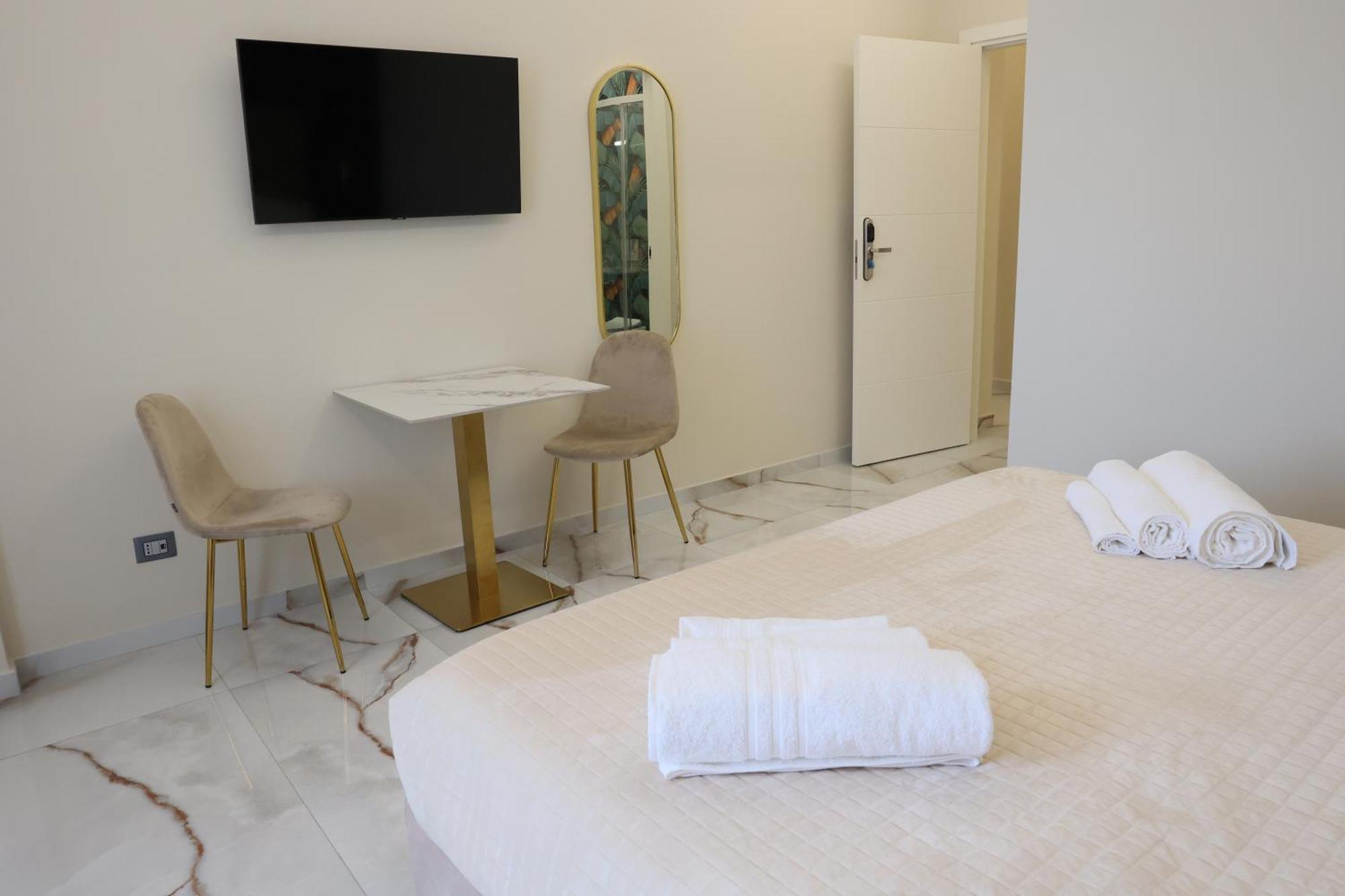 Napoli Central Suites エクステリア 写真