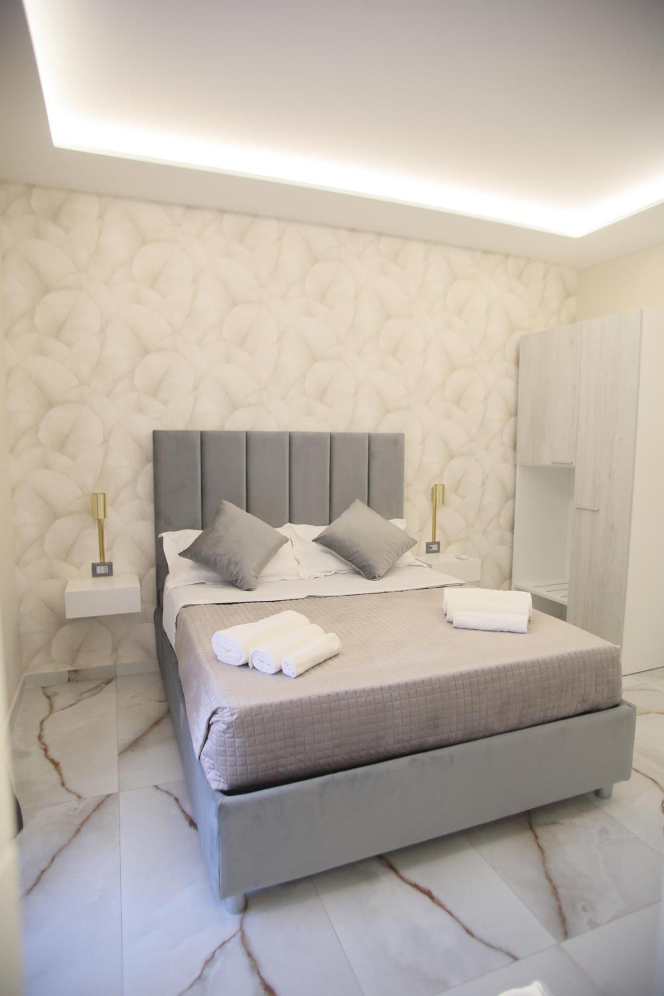Napoli Central Suites エクステリア 写真