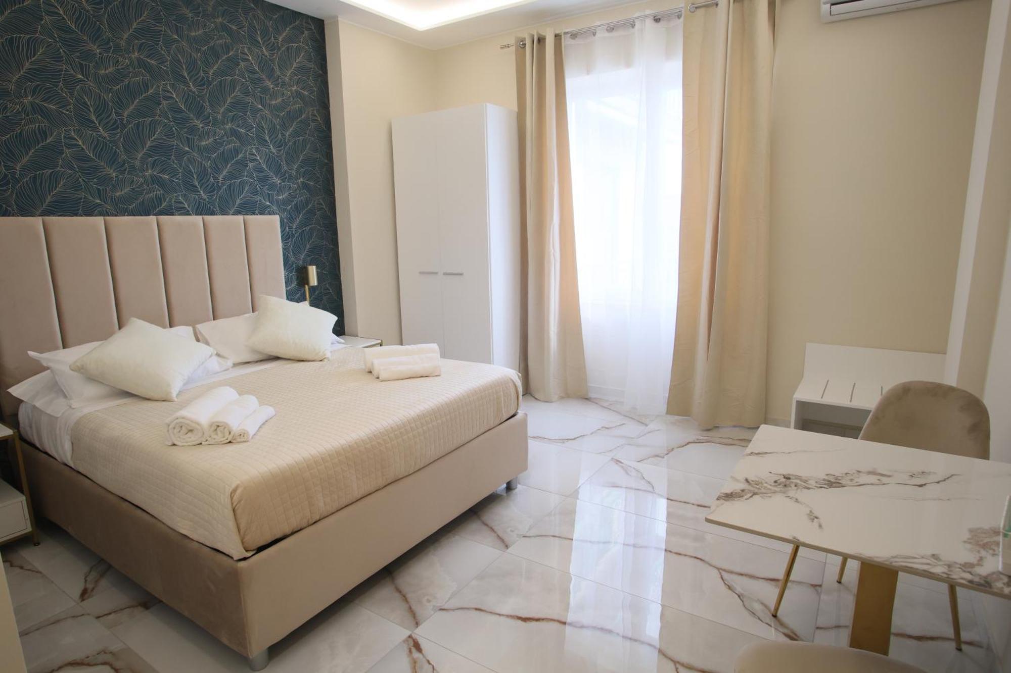 Napoli Central Suites エクステリア 写真